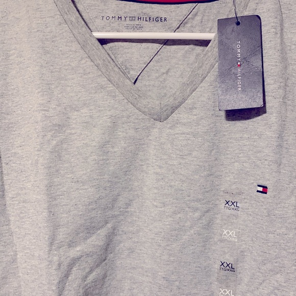 Tommy Hilfiger Tee - Picture 2 of 2